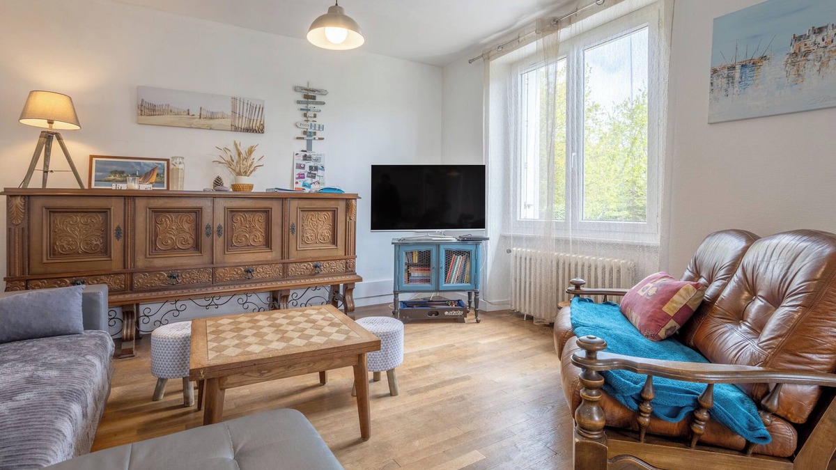 Plouhinec House | Holiday Home 'Ty Mel À 3 Km Des Plages' with Private Terrace, Private Garden and Wi-Fi