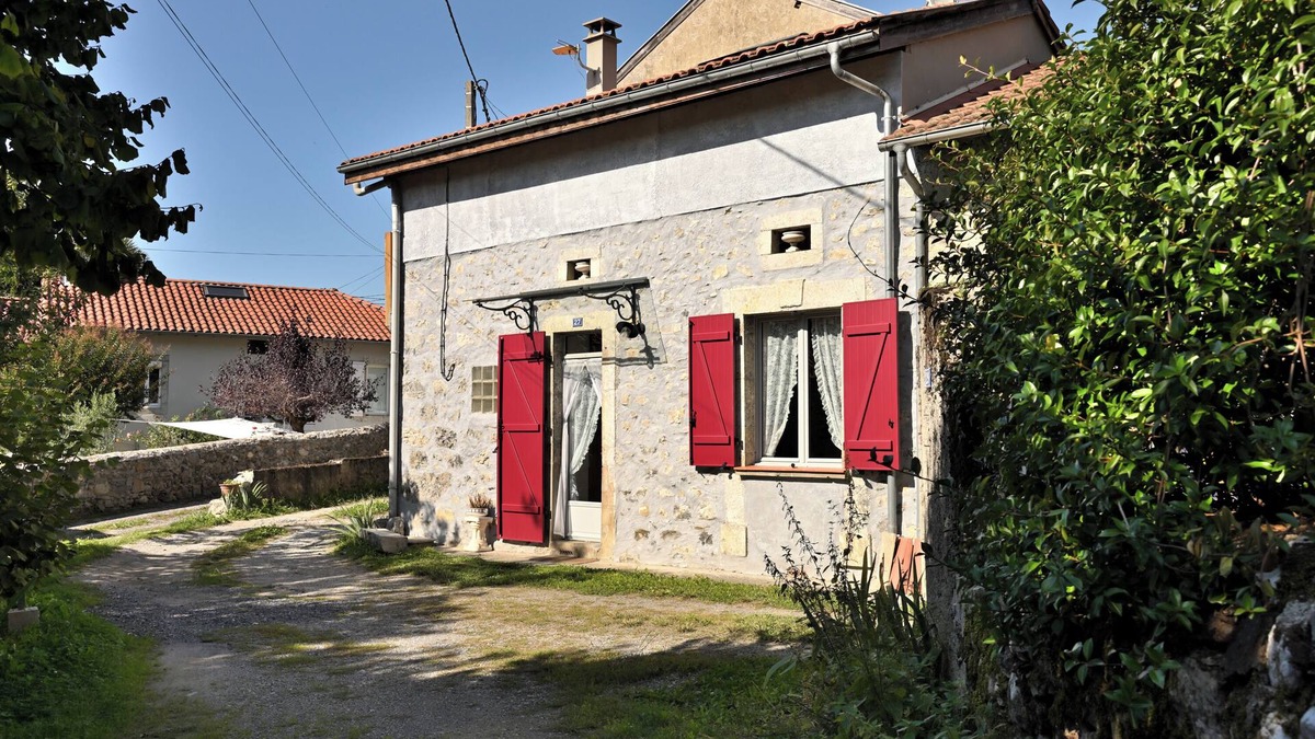 Barbazan House | Holiday Home "Vallée De Barousse" with Mountain View, Private Terrace and Garden