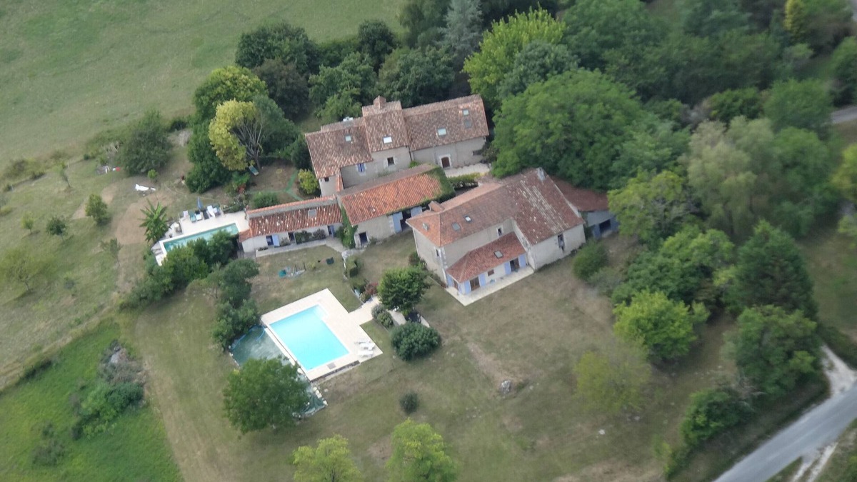 Grand-Brassac House | Holiday Home 'Villa Esperance' with Private Pool, Private Terrace and Wi-Fi