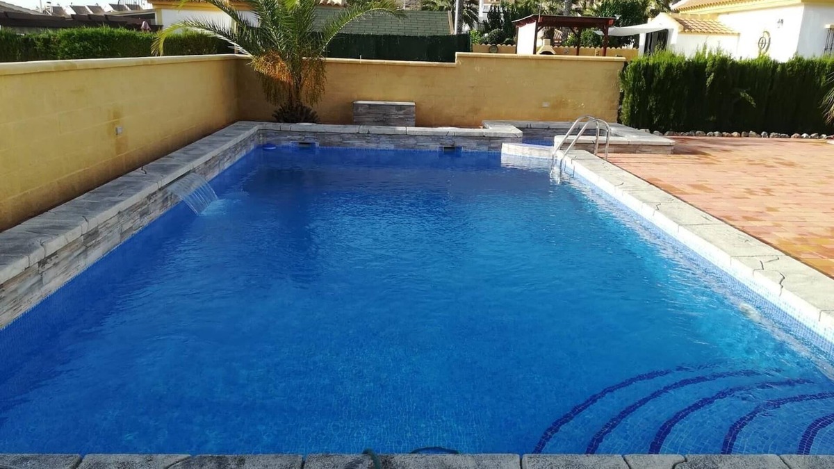 Mazarron House | Holiday Home 'Villa Casa del Sol' with Mountain View, Pool and Wi-Fi