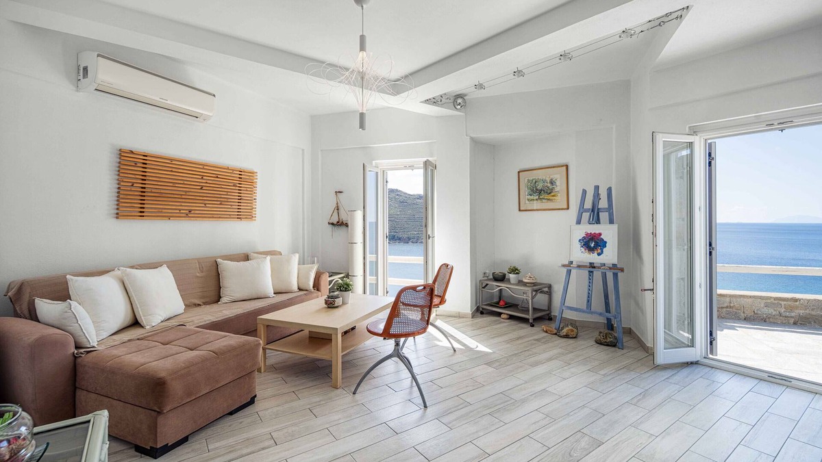Ganema House | Holiday Home 'Villa Ganema 1' with Private Terrace, Wi-Fi and Air Conditioning