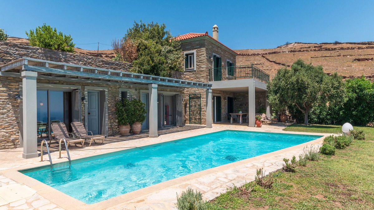 Steniai House | Holiday Home 'Villa Oliva - Majestic Views' with Private Pool, Private Terrace and Wi-Fi