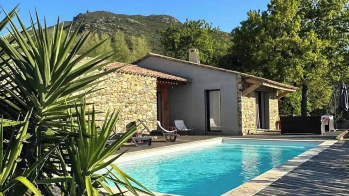 Barbaggio House | Holiday Home 'Villabergerie En Pierre Du Pays' with Private Pool, Wi-Fi and Air Conditioning