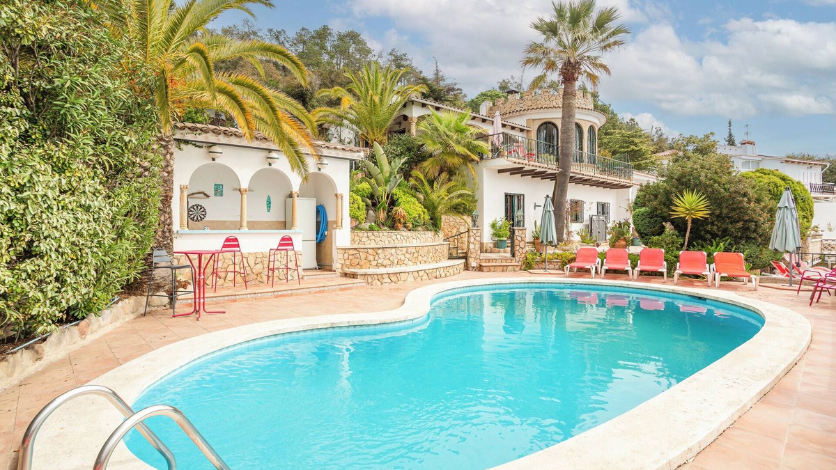 Canyelles House | Holiday Home 'Vista Al Mar' with Sea View, Wi-Fi and Air Conditioning