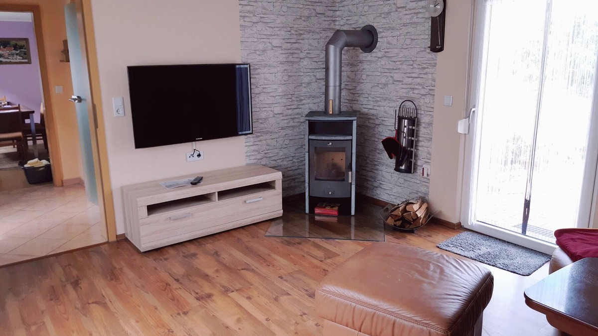 Reinharz House | Holiday Home 'Waldblick' with Private Terrace, Private Garden and Wi-Fi