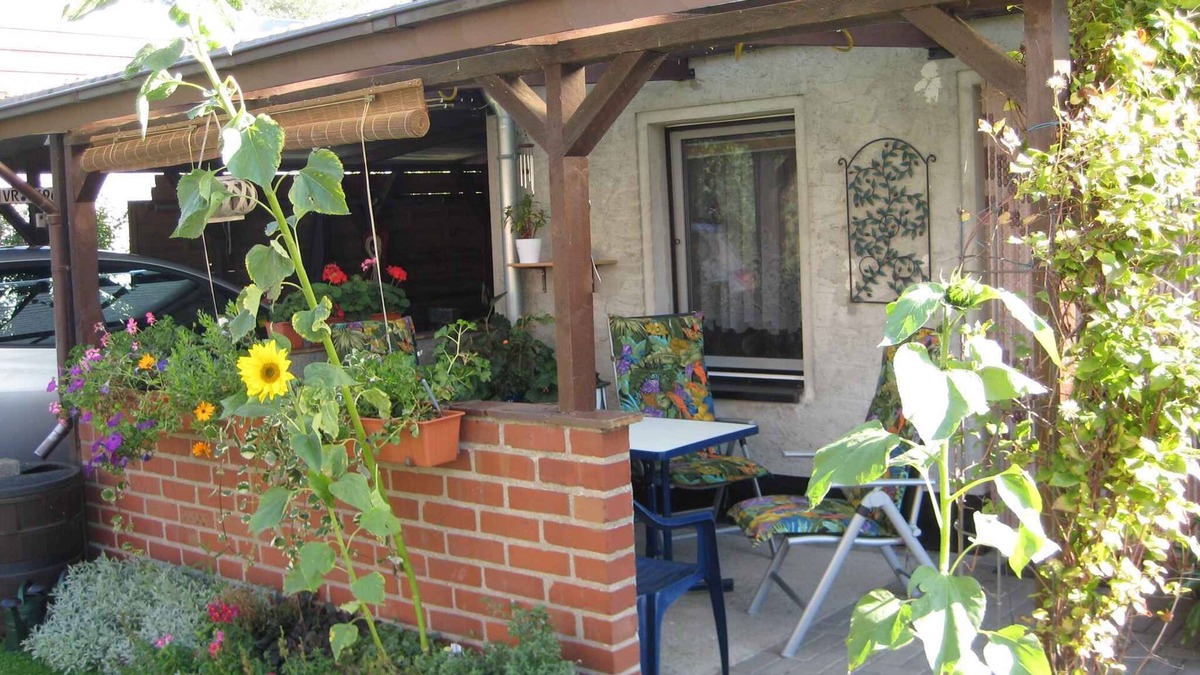 Gross Kordshagen House | Holiday home with terrace and free internet