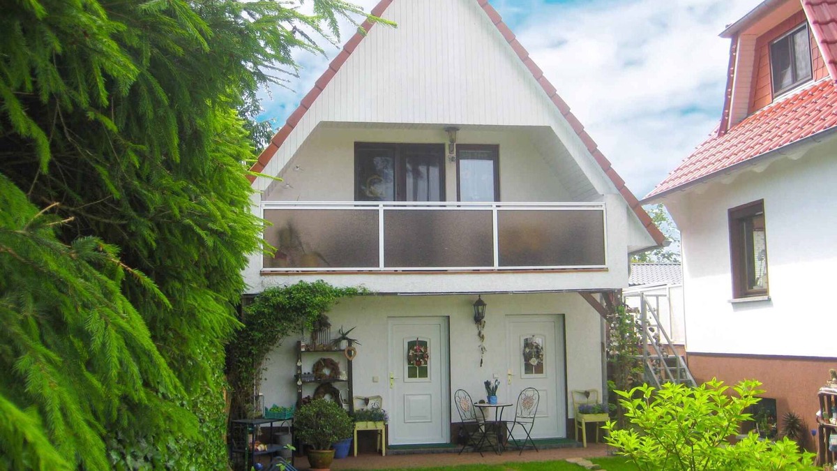 Flemendorf House | Holiday home with balcony, terrace and garden