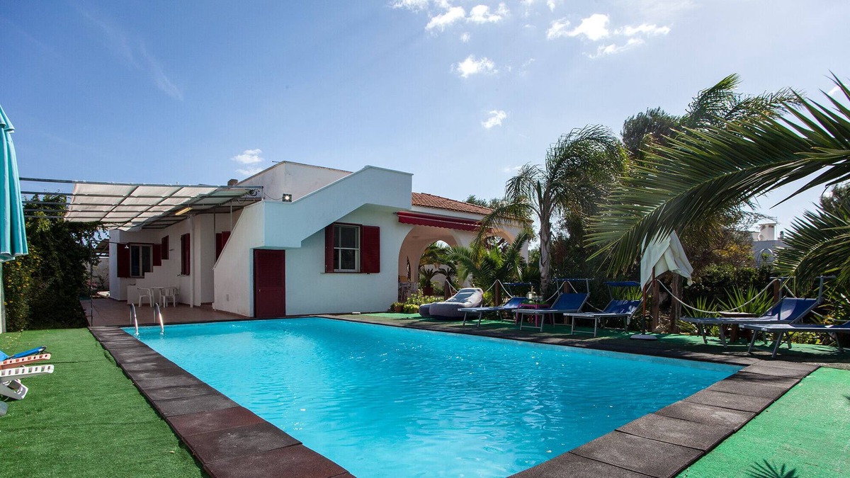 Torre Squillace Ski Chalet | Holiday home with private pool, Near beach, 3 bedrooms, m511