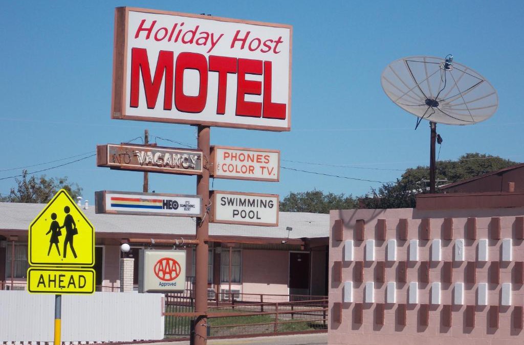 Sonora Hotel | Holiday Host Motel