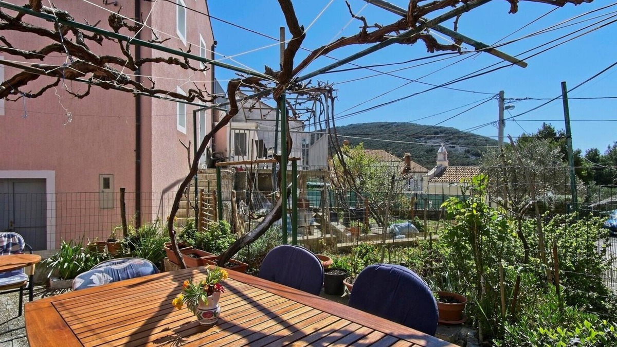 Miholascica House | Holiday house ADRIENNE with sea view 100m from the beach