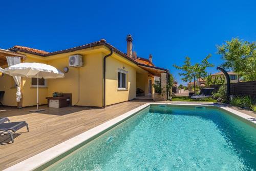 Milohnici Villa | Holiday house AMARILLA with private pool
