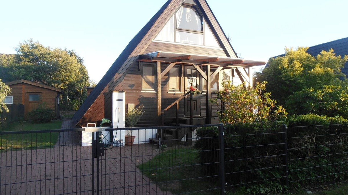 Bunsdorf House | Holiday house at Wittensee (approx. 2 minutes walk to the lake) with small Rowing boat, from April 2019