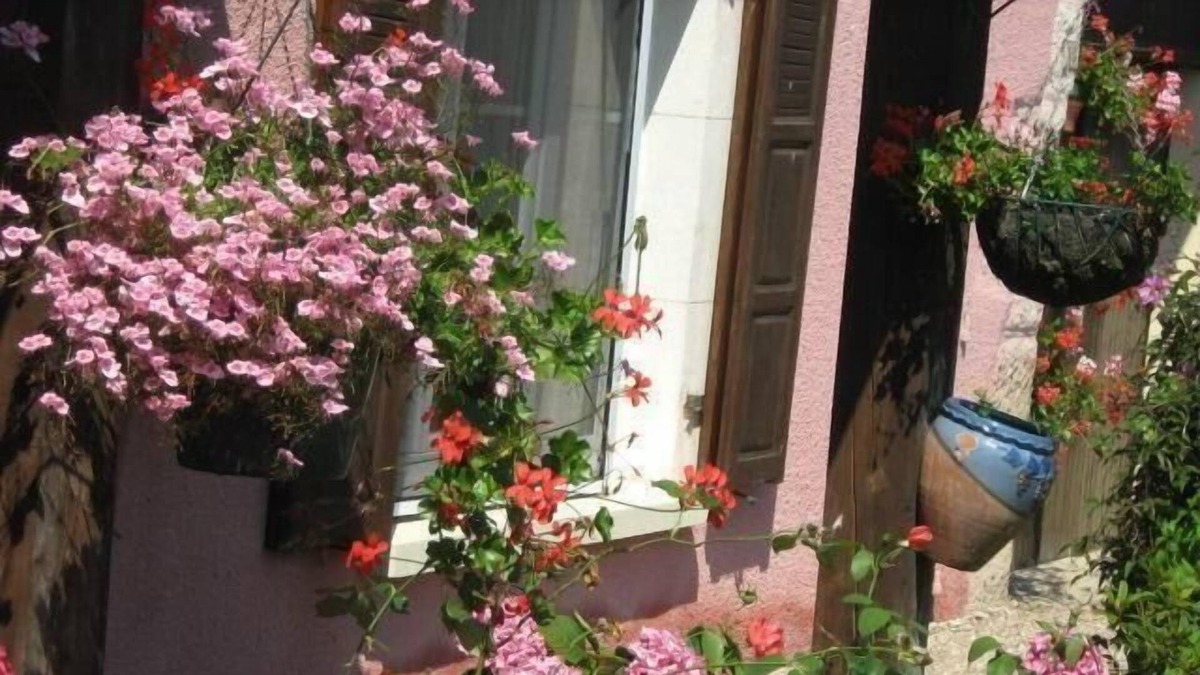 Brotte-les-Ray House | Holiday house Brotte lès Ray for 4 - 7 persons with 3 bedrooms - Holiday house