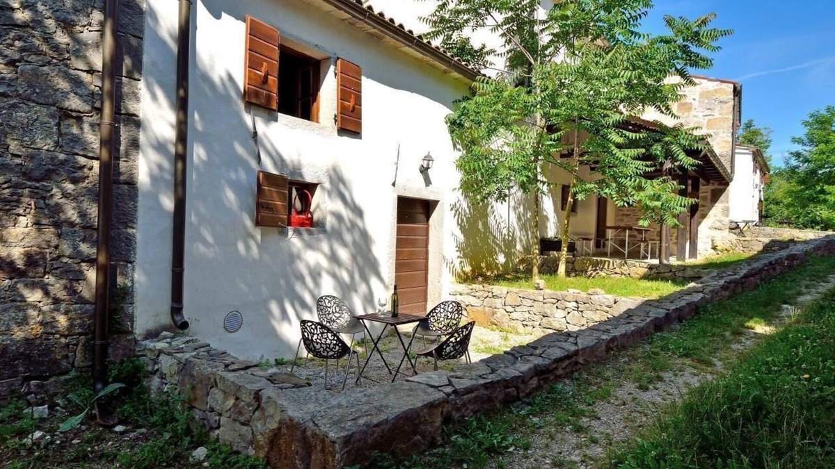 Kotli House | Holiday house Buzet for 1 - 5 persons with 2 bedrooms - Holiday home