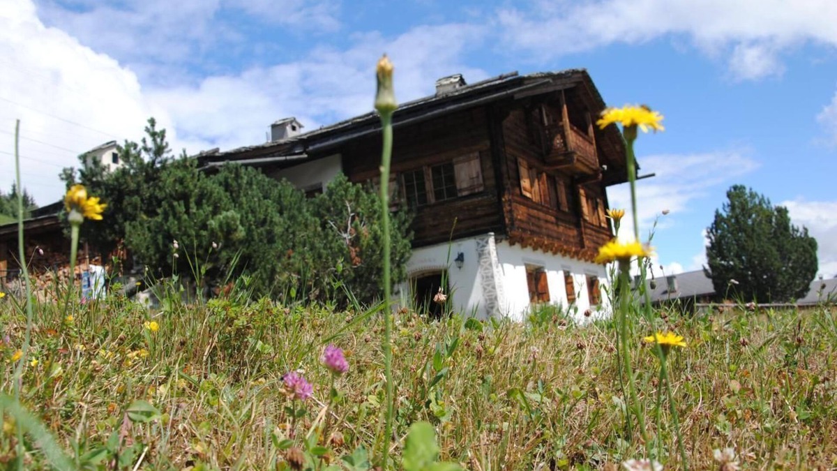 Disentis Ski Chalet | Holiday house Disentis/Mustér for 1 - 7 persons with 4 bedrooms - Detached holiday house