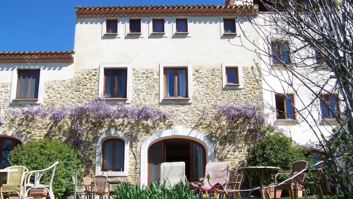 Sonnac-sur-l'Hers House | Holiday house Sonnac sur l'Hers for 6 - 10 persons with 4 bedrooms - Row house