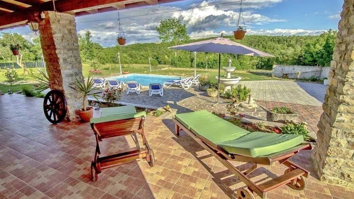 Sveti Bartol House | Holiday house Groznjan for 1 - 8 persons with 3 bedrooms - Holiday home