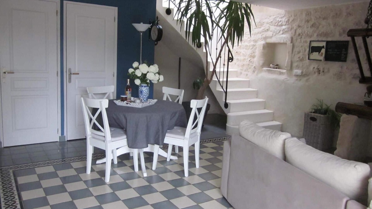 Ozillac House | Holiday house Jonzac for 1 - 4 persons with 2 bedrooms - Row house