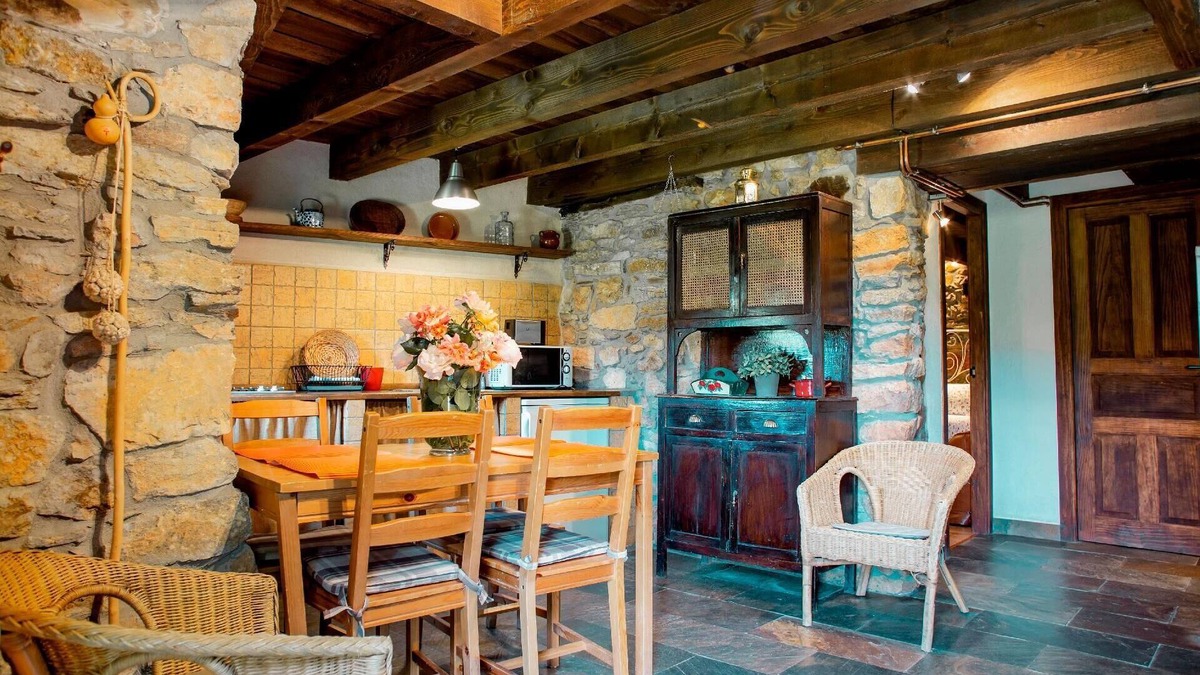 Carucedo House | Holiday house La Barosa for 1 - 5 persons with 2 bedrooms - Holiday house