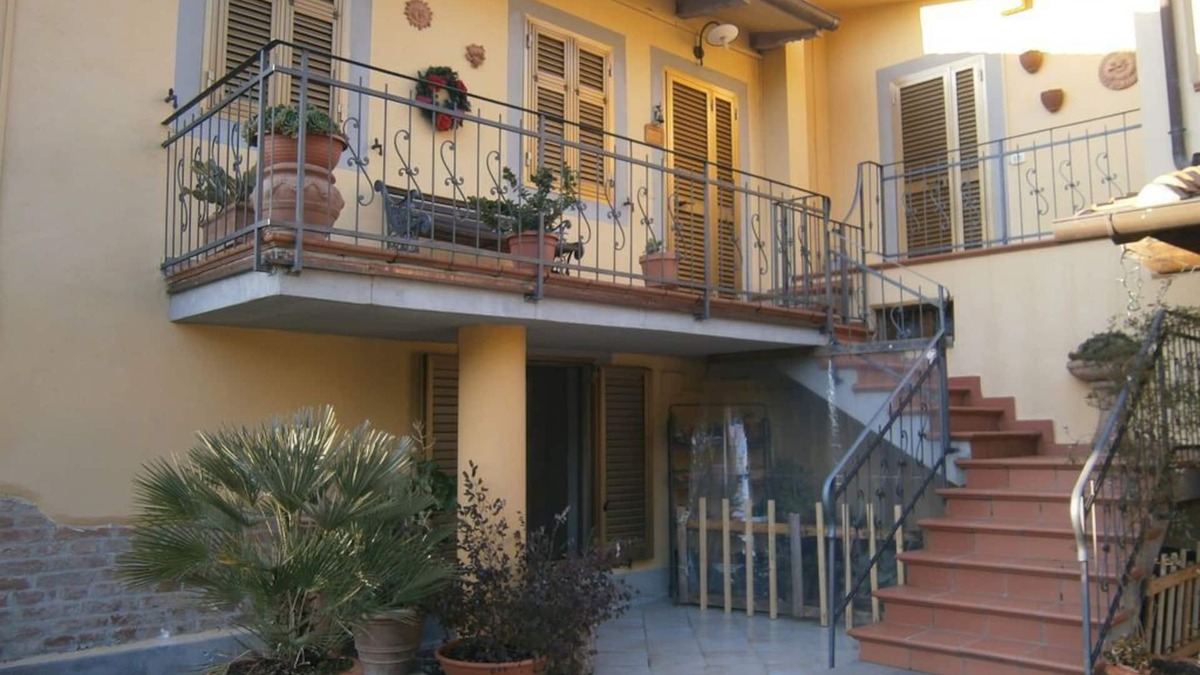 San Miniato Apartment | HOLIDAY HOUSE LA FARFALLA (1st Floor) Deep Tuscan Countryside