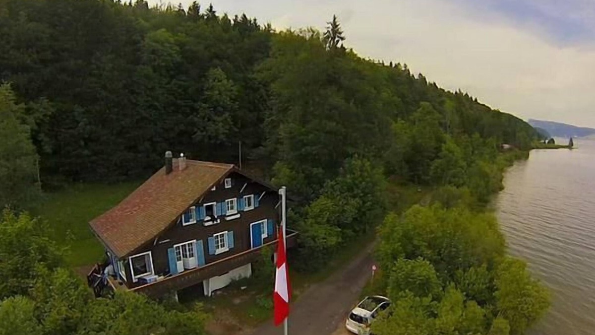 Les Bioux Ski Chalet | Holiday house Le Lieu for 1 - 9 persons with 4 bedrooms - Holiday house