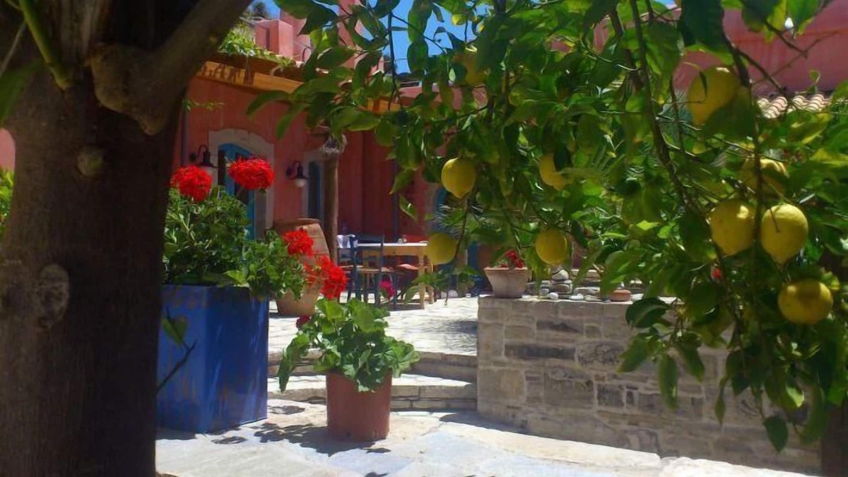 Alithini House | Holiday house Moirai Kriti for 1 - 7 persons with 3 bedrooms - Holiday house