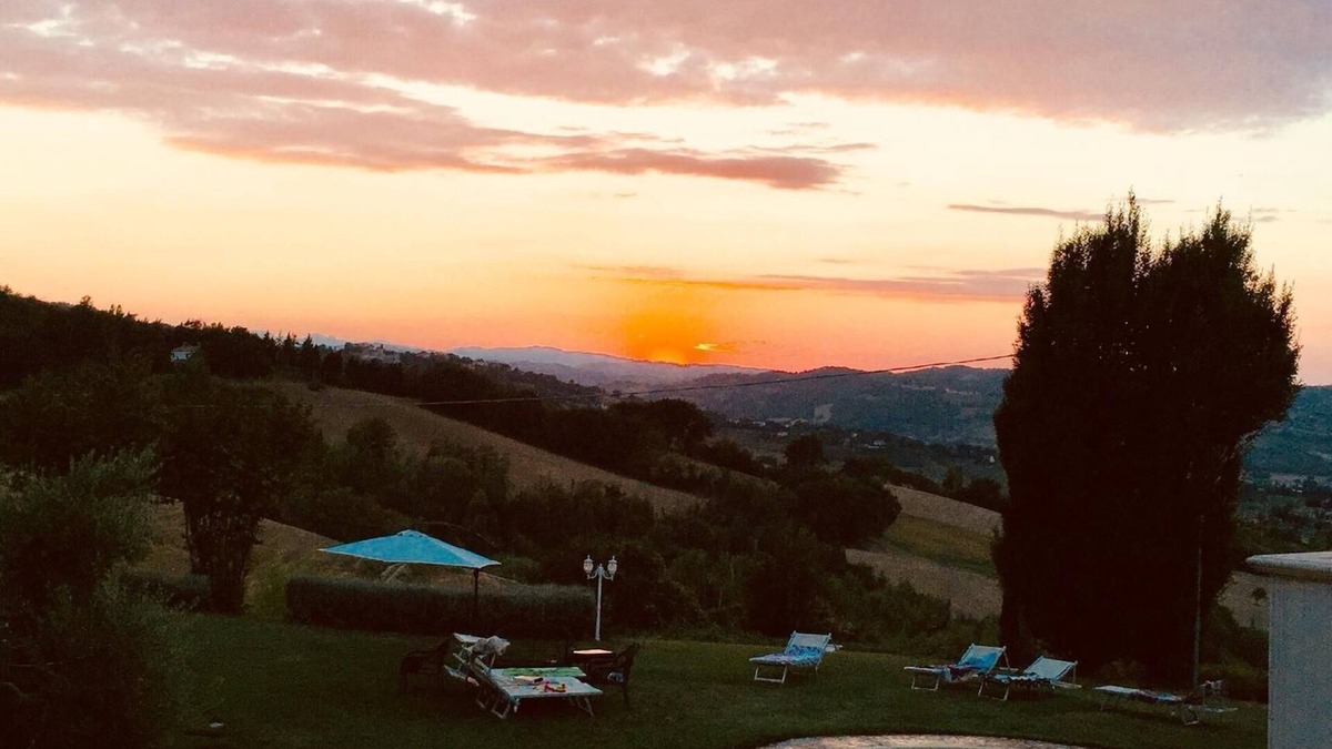 Montelabbate House | Holiday house Montelabbate for 1 - 14 persons with 5 bedrooms - Twin house
