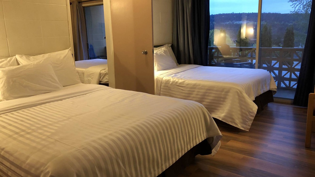 Heritage Downtown Hotel | Holiday House Motel