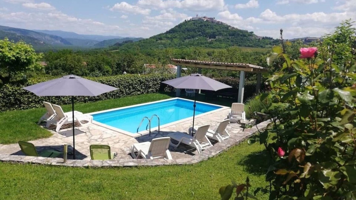 Brkac House | Holiday house Motovun for 1 - 8 persons with 4 bedrooms - Holiday home