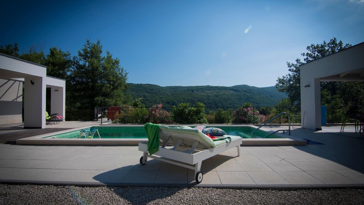 Brkac House | Holiday house Motovun for 1 - 6 persons with 2 bedrooms - Row house
