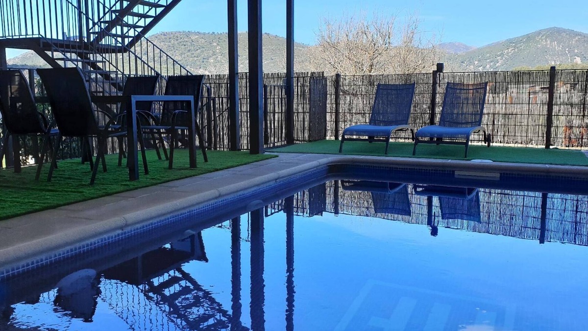 Navas de Estena House | Holiday house Navas de Estena for 1 - 6 persons with 2 bedrooms - Holiday house