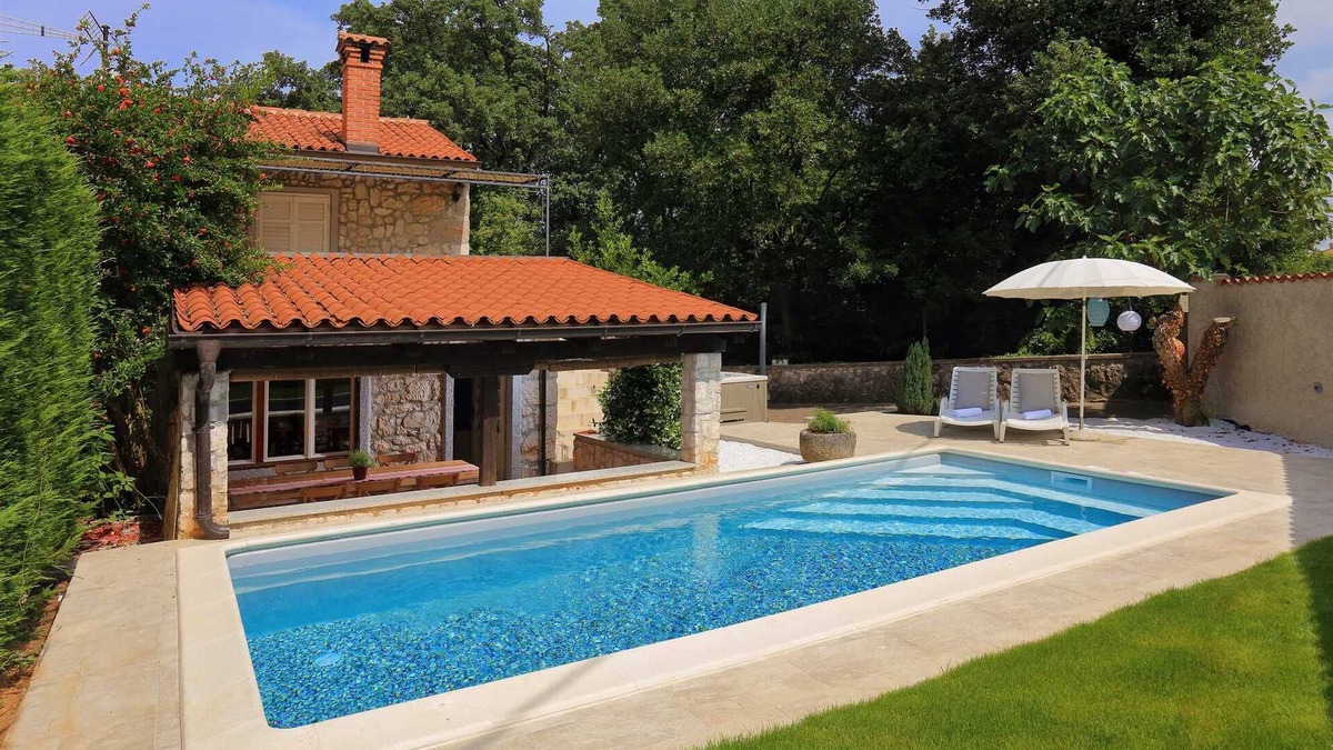 Sveti Vid Dobrinjski House | Holiday house NATURA with pool