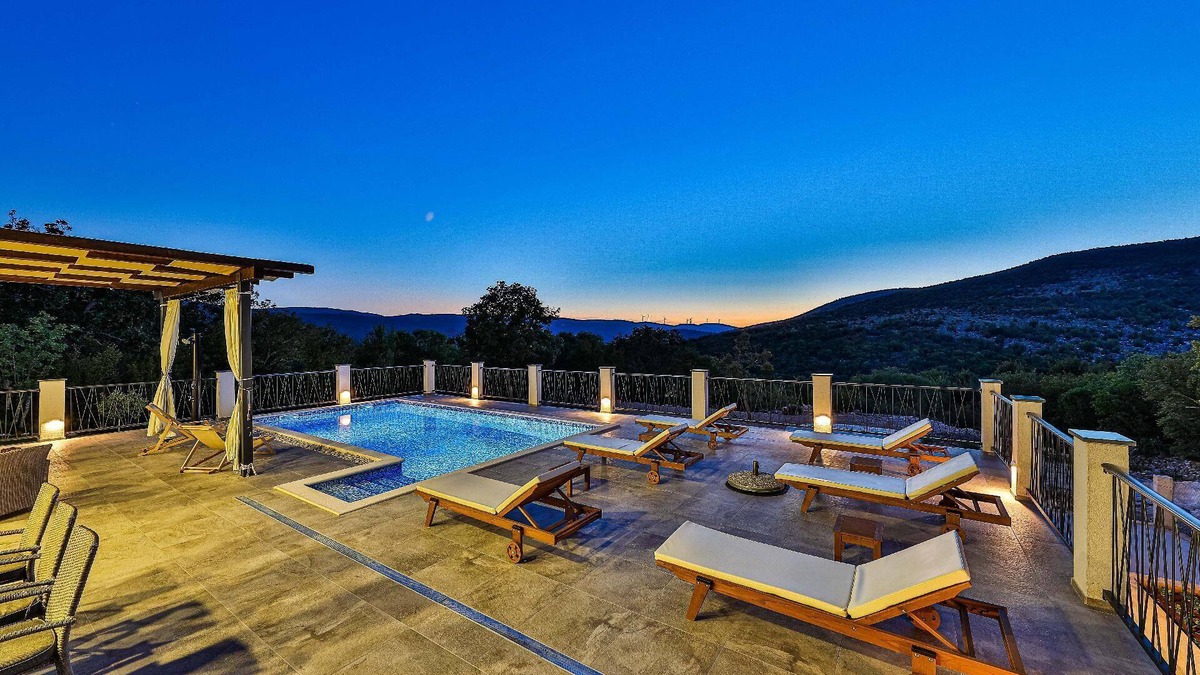 Primorski Dolac House | Holiday house Primorski Dolac for 1 - 8 persons with 4 bedrooms - Holiday home