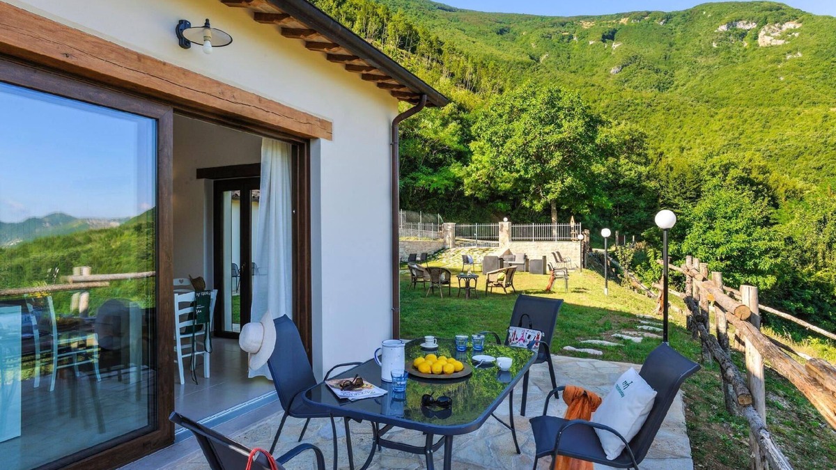 Piobbico House | Holiday house Piobbico for 1 - 8 persons with 3 bedrooms - Holiday home