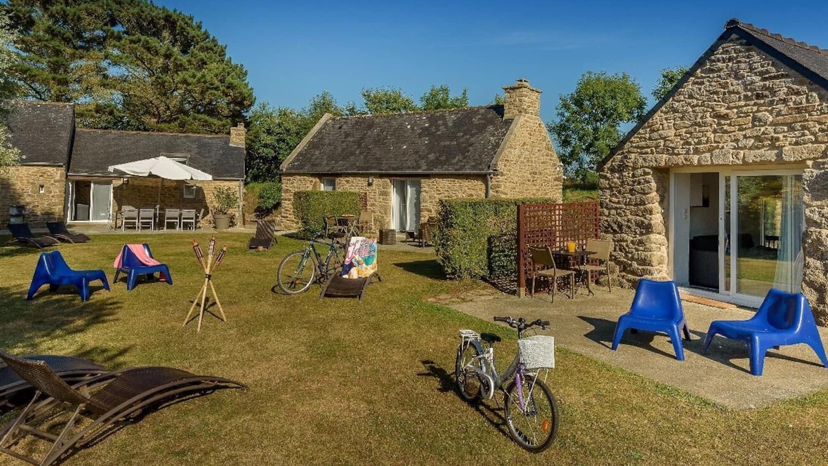 Plouguin House | Holiday house Plouguin for 1 - 12 persons with 5 bedrooms - Holiday house