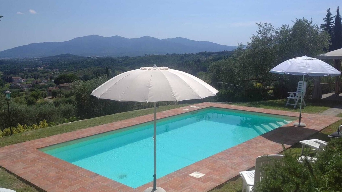 Capannori House | holiday House "Poggio della Civetta"