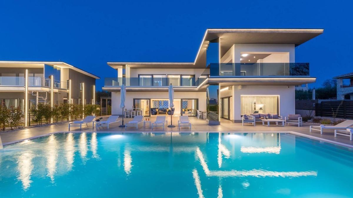 Kastelir House | Holiday house Poreč for 1 - 10 persons with 5 bedrooms - Holiday home