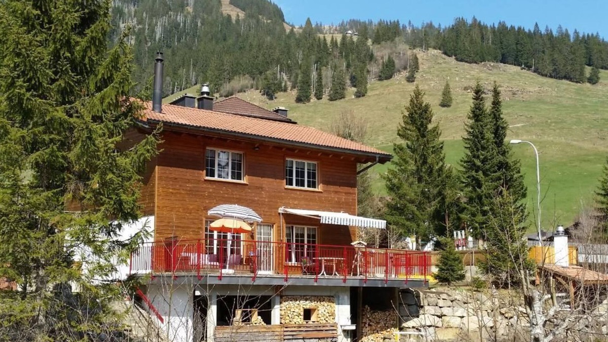 Soerenberg Ski Chalet | Holiday house Sörenberg for 1 - 8 persons with 3 bedrooms - Holiday house
