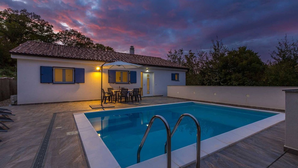 Gabonjin House | Holiday house Tranquility with private pool