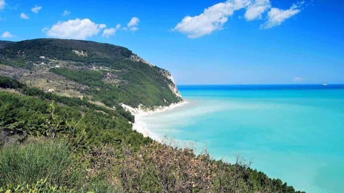 Urbino Cottage | Holiday house Urbino for 1 - 16 persons with 6 bedrooms - Holiday home