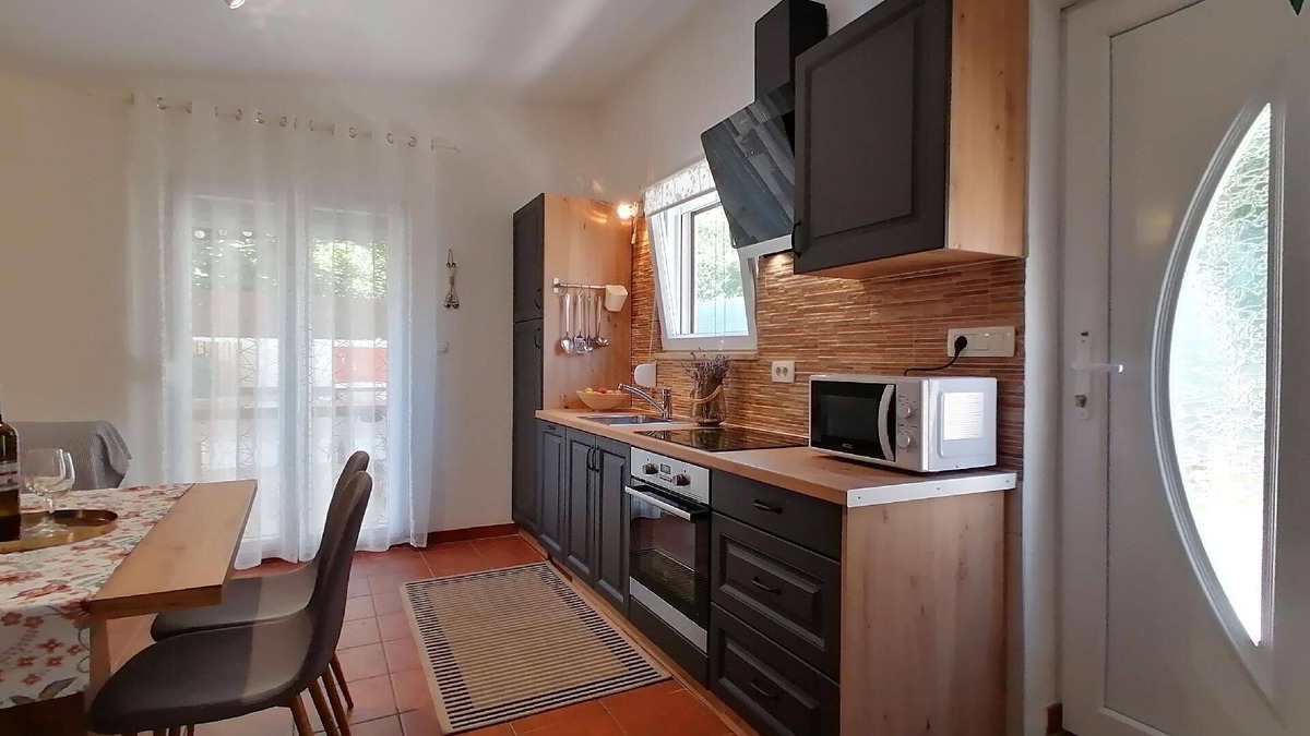 Silo House | Holiday house Vantačići for 1 - 3 persons with 2 bedrooms - Row house