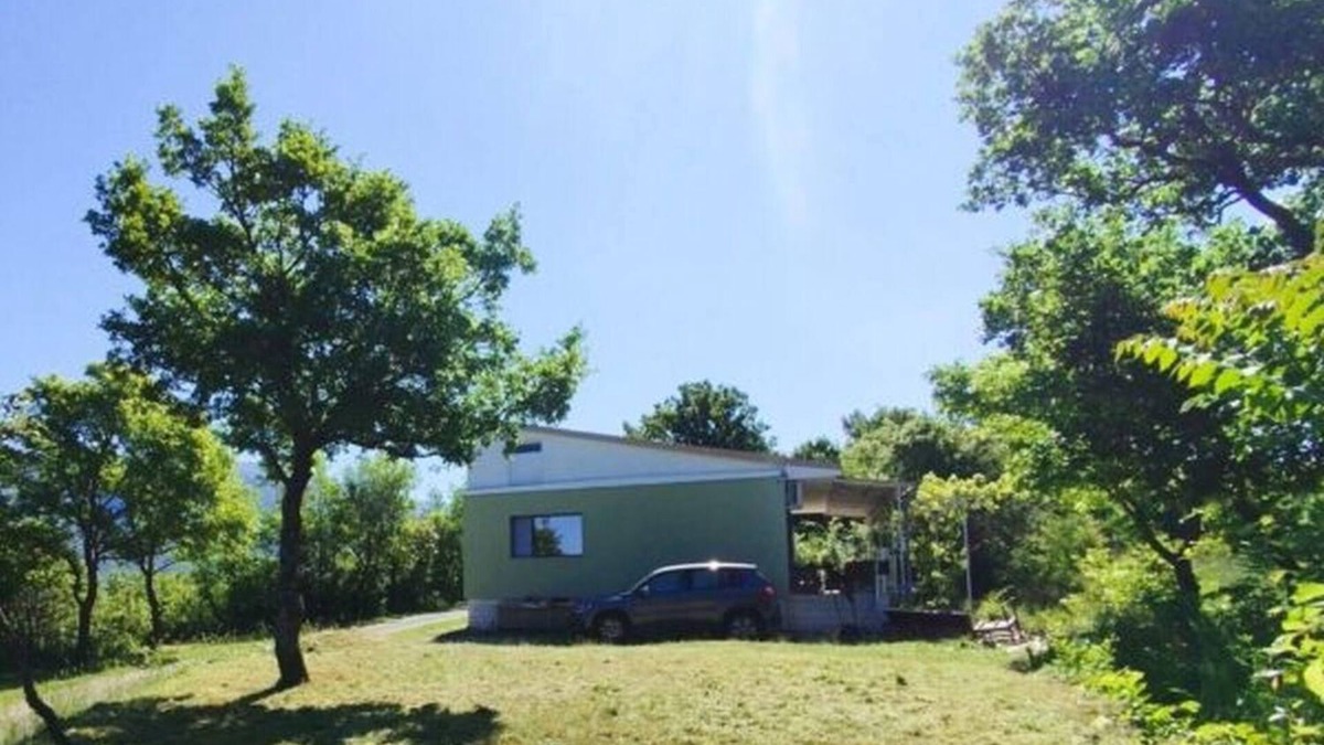 Vrlika House | Holiday house Vrlika for 1 - 4 persons with 2 bedrooms - Holiday house