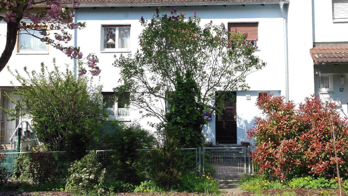 Bierstadt House | Holiday house Wiesbaden for 1 - 4 persons with 3 bedrooms - Row house