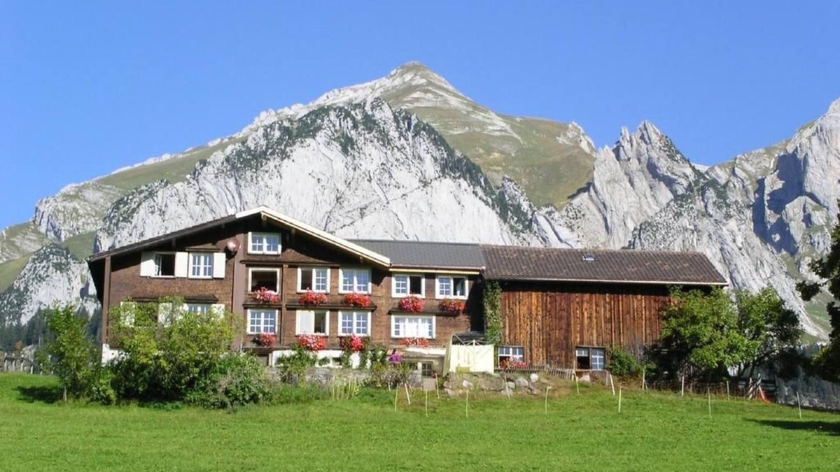 Wildhaus House | Holiday house Wildhaus for 1 - 6 persons with 3 bedrooms - Twin house
