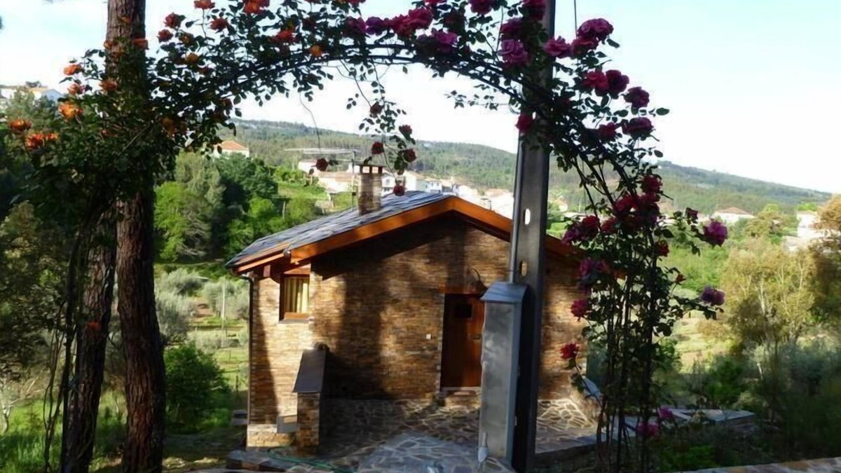 Moitas Other | Holiday house with a sun terrace and a big garden