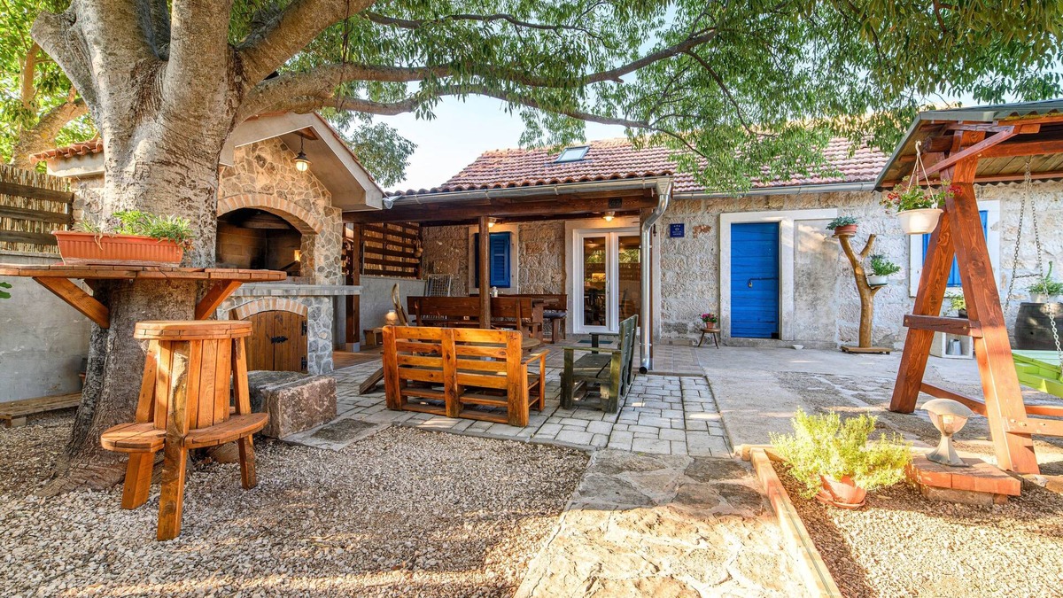 Sibenik House | Holiday house with a swimming pool Konjevrate, Krka (K-24925)