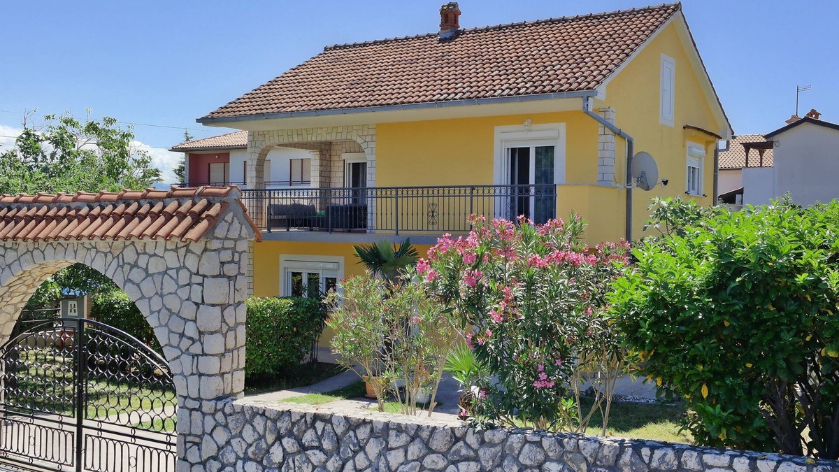 Silo Apartment | Holiday house with pool