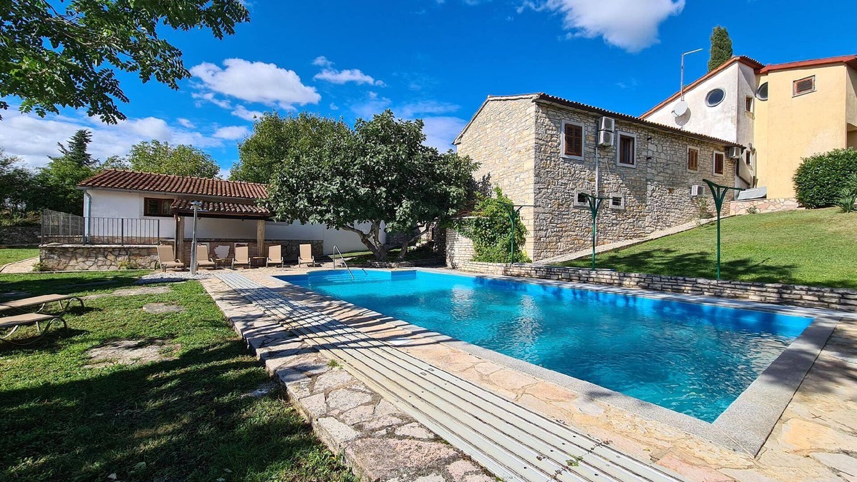 Prkacini House | Holiday house Zminj for 1 - 16 persons with 5 bedrooms - Holiday home