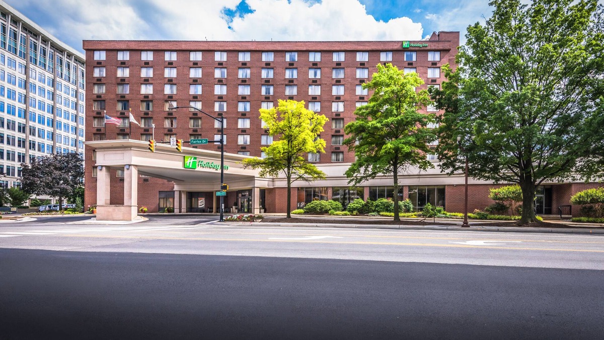 Bluemont Hotel | Holiday Inn Arlington at Ballston by IHG