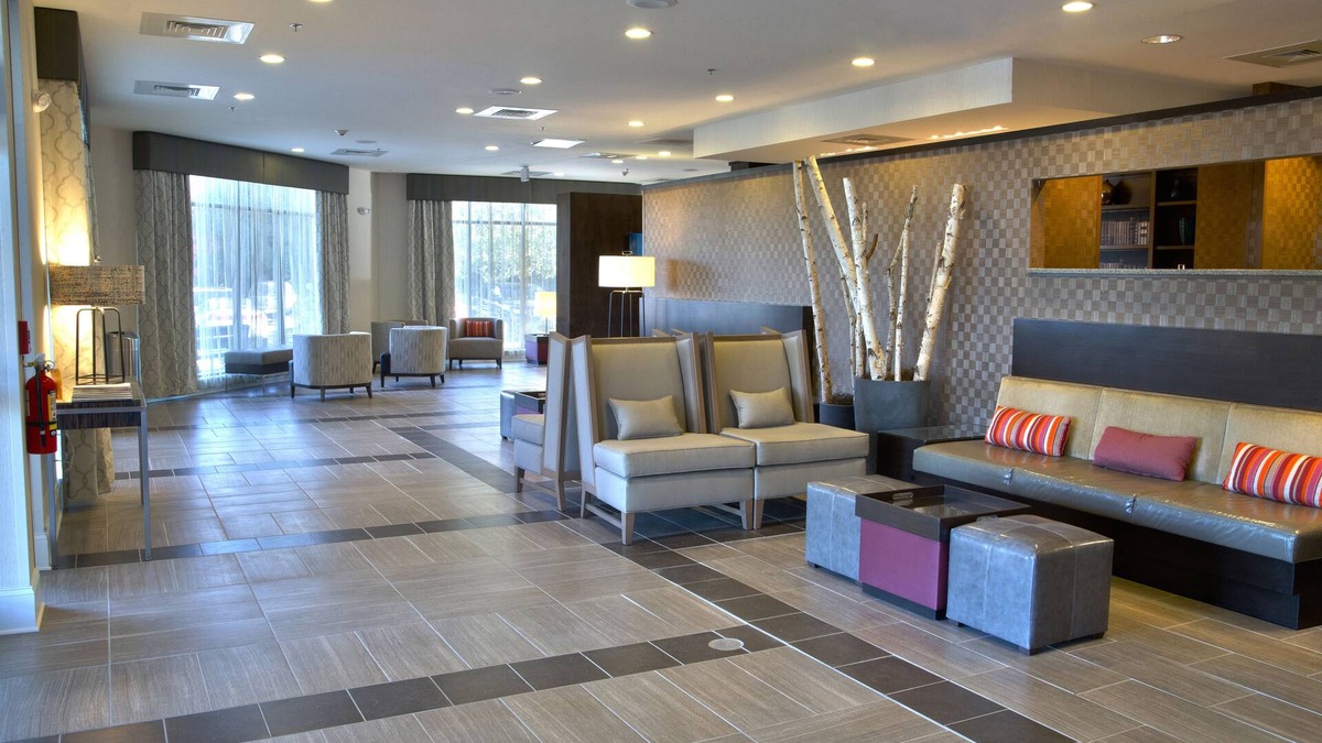Paw Creek Hotel | Holiday Inn Charlotte Airport by IHG